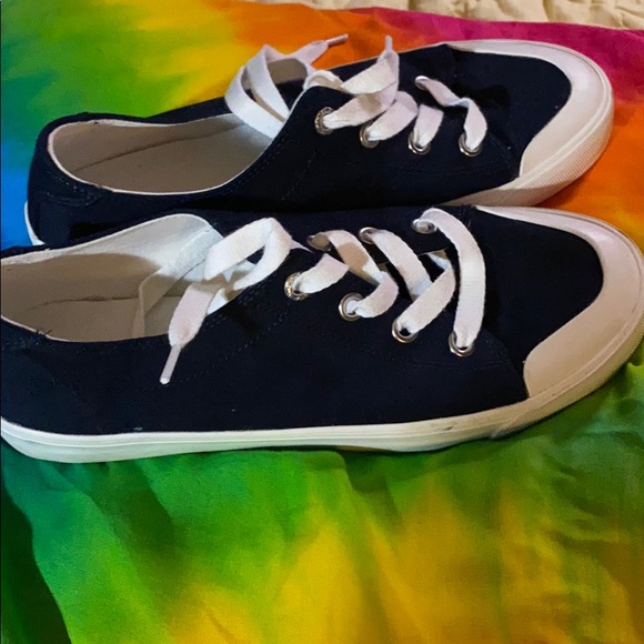 Old Navy tennis 🎾 shoes - Picture 5 of 6